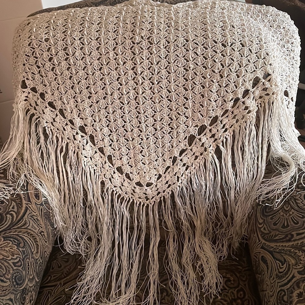 Hand Embroidered Ivory Crochet Piano Shawl V Shape Long Fringed Scarf Shawl Vtg